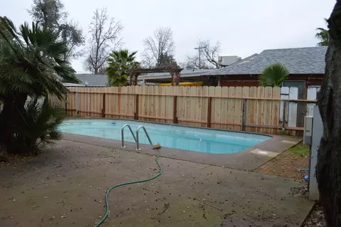 582 Loma Vista Dr, Redding, CA 96002 photo 10