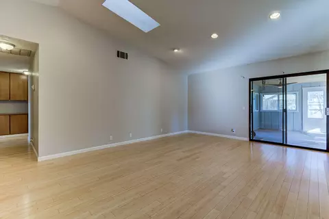 3277 Floral Way, Redding, CA 96002 photo 4