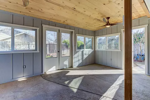 3277 Floral Way, Redding, CA 96002 photo 17