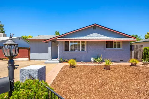 2092 Jupiter Ter, Redding, CA 96002 photo 3