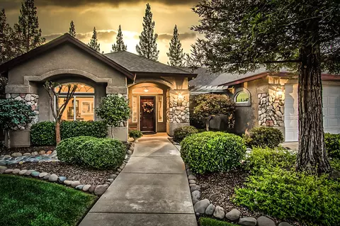 3334 Kentwood Dr, Redding, CA 96002 photo 1