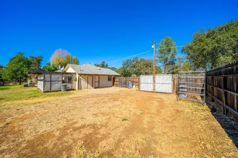 2415 Alden Ave, Redding, CA 96002 photo 5