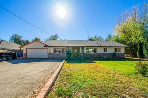 2415 Alden Ave, Redding, CA 96002 photo 3
