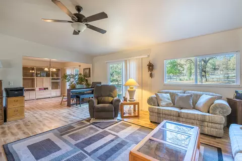 13755 Schole Dr, Redding, CA 96003 photo 6