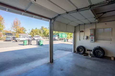 6845 Granada Dr, Redding, CA 96002 photo 43