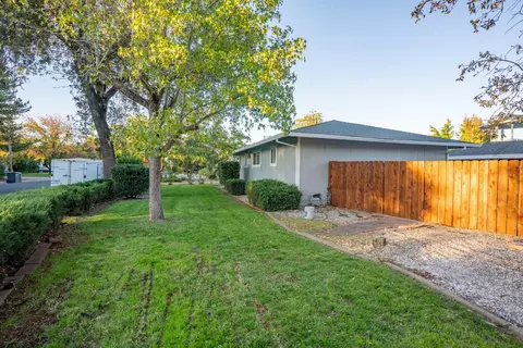 6845 Granada Dr, Redding, CA 96002 photo 54