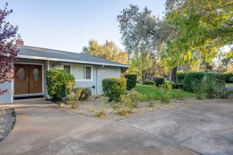 6845 Granada Dr, Redding, CA 96002 photo 3