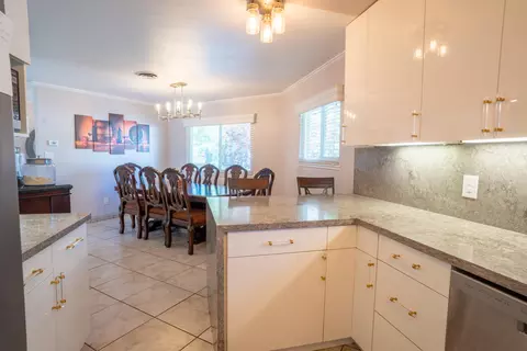 6845 Granada Dr, Redding, CA 96002 photo 11