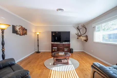6845 Granada Dr, Redding, CA 96002 photo 13