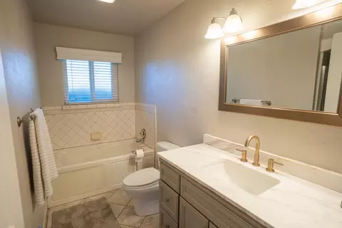 6845 Granada Dr, Redding, CA 96002 photo 20