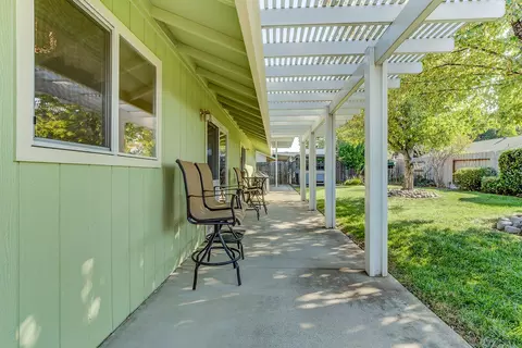 2711 Atrium Way, Redding, CA 96003 photo 22