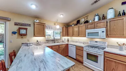 2711 Atrium Way, Redding, CA 96003 photo 6