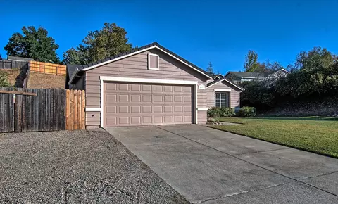 1173 Grouse Dr, Redding, CA 96003 photo 3