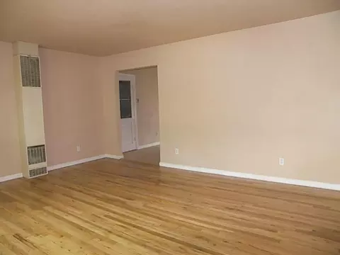 583 Hartnell Ave, Redding, CA 96002 photo 3