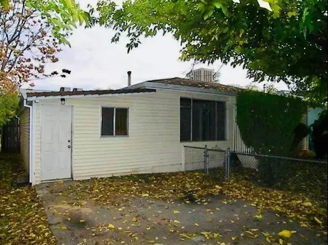 583 Hartnell Ave, Redding, CA 96002 photo 1