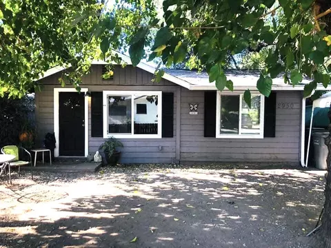2950 Kelly Ln, Redding, CA 96002 photo 1