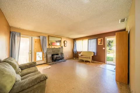 12709 Williamson Rd, Redding, CA 96003 photo 3