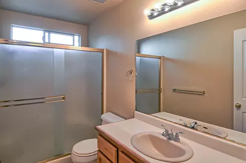 3438 Billings Dr, Redding, CA 96002 photo 8