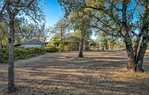 21185 Boyle Rd, Redding, CA 96003 photo 3