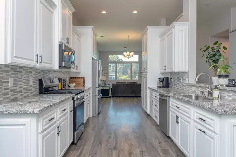 1445 Acacia St, Red Bluff, CA 96080 photo 9