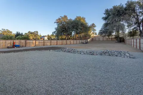 1445 Acacia St, Red Bluff, CA 96080 photo 32