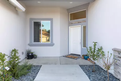 1445 Acacia St, Red Bluff, CA 96080 photo 3