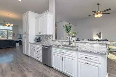 1445 Acacia St, Red Bluff, CA 96080 photo 10