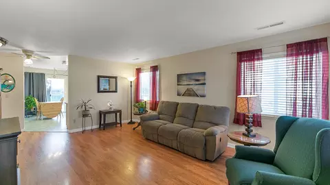 2633 Wyndham Ln, Redding, CA 96001 photo 2