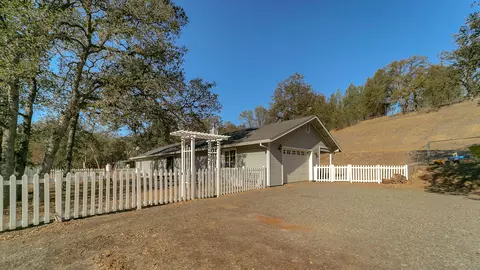 7015 Eagle, Corning, CA 96021 photo 2