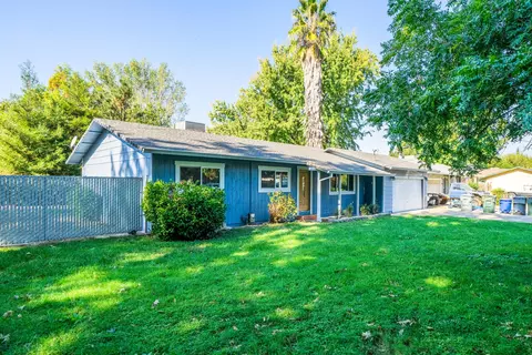 7032 Reflection St, Redding, CA 96001 photo 2