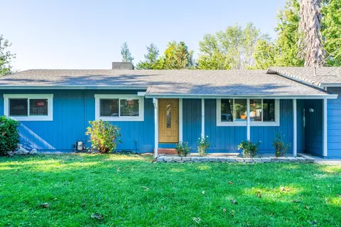 7032 Reflection St, Redding, CA 96001 photo 3