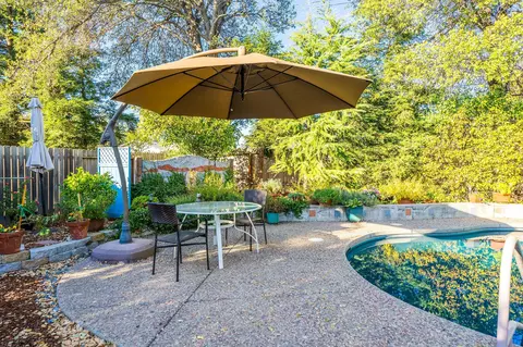 2366 Castlewood Dr, Redding, CA 96002 photo 31