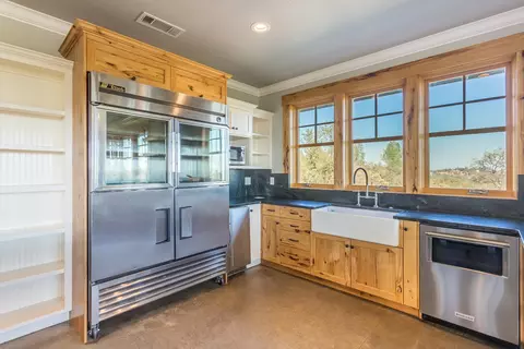 15185 Diggins Way, Redding, CA 96001 photo 11