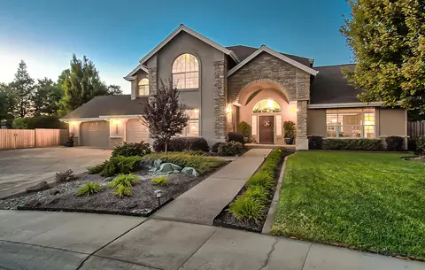 3400 Forest Hills Ct, Redding, CA 96002 photo 2