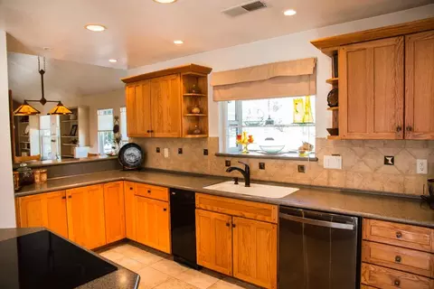 8056 Gold Run Rd, Redding, CA 96001 photo 12
