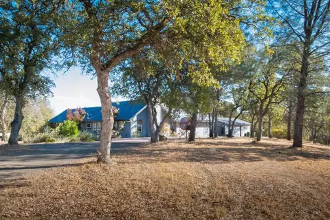 8056 Gold Run Rd, Redding, CA 96001 photo 3