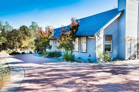 8056 Gold Run Rd, Redding, CA 96001 photo 4