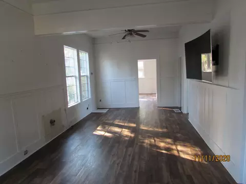 1066 Pine St, Redding, CA 96001 photo 2