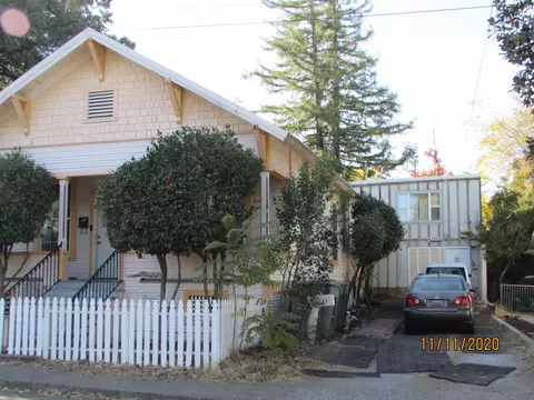 1066 Pine St, Redding, CA 96001 photo 1