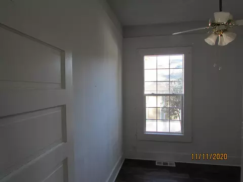 1066 Pine St, Redding, CA 96001 photo 3