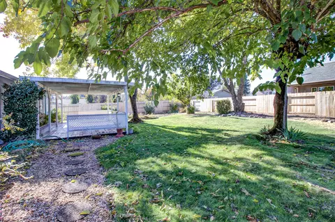 344 Moonstone Way, Redding, CA 96003 photo 39