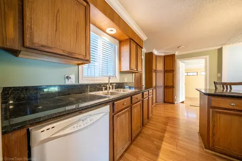 6506 Leonard Dr, Redding, CA 96001 photo 2
