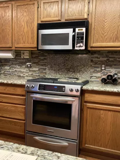 1791 Vinson Dr, Redding, CA 96003 photo 4