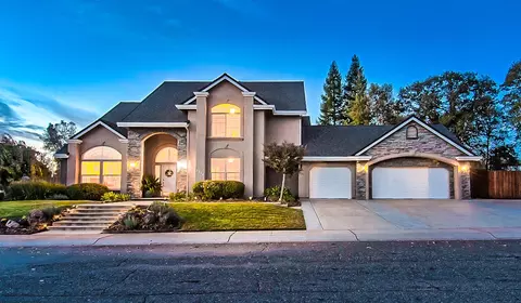 2908 Forest Hills Dr, Redding, CA 96002 photo 1