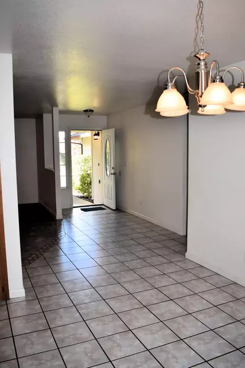 1943 Trumpet Dr, Redding, CA 96003 photo 10