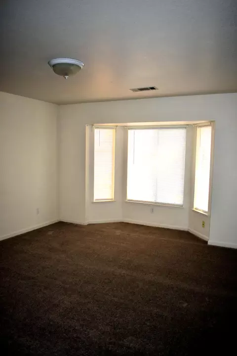 1943 Trumpet Dr, Redding, CA 96003 photo 11