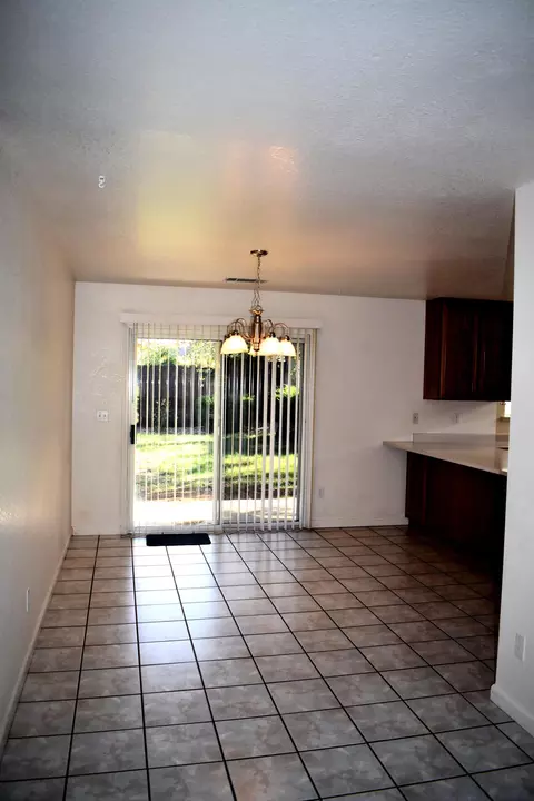 1943 Trumpet Dr, Redding, CA 96003 photo 4