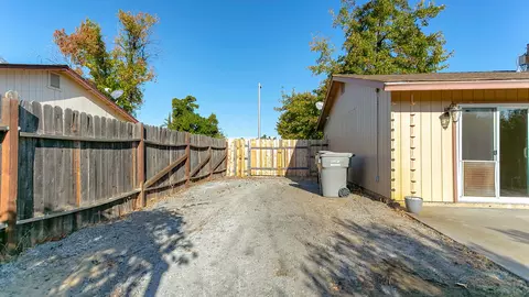 4263 Bradley Dr, Redding, CA 96003 photo 16