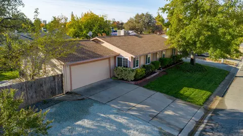 4263 Bradley Dr, Redding, CA 96003 photo 2