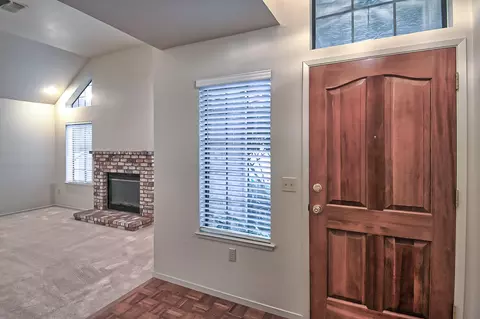 3622 Canterbury Dr, Redding, CA 96002 photo 4